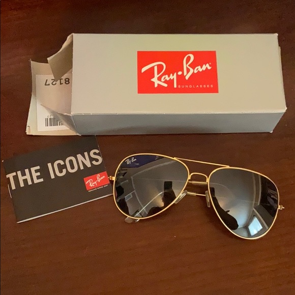 Ray-Ban Accessories - RayBan gold frame aviator sun glasses